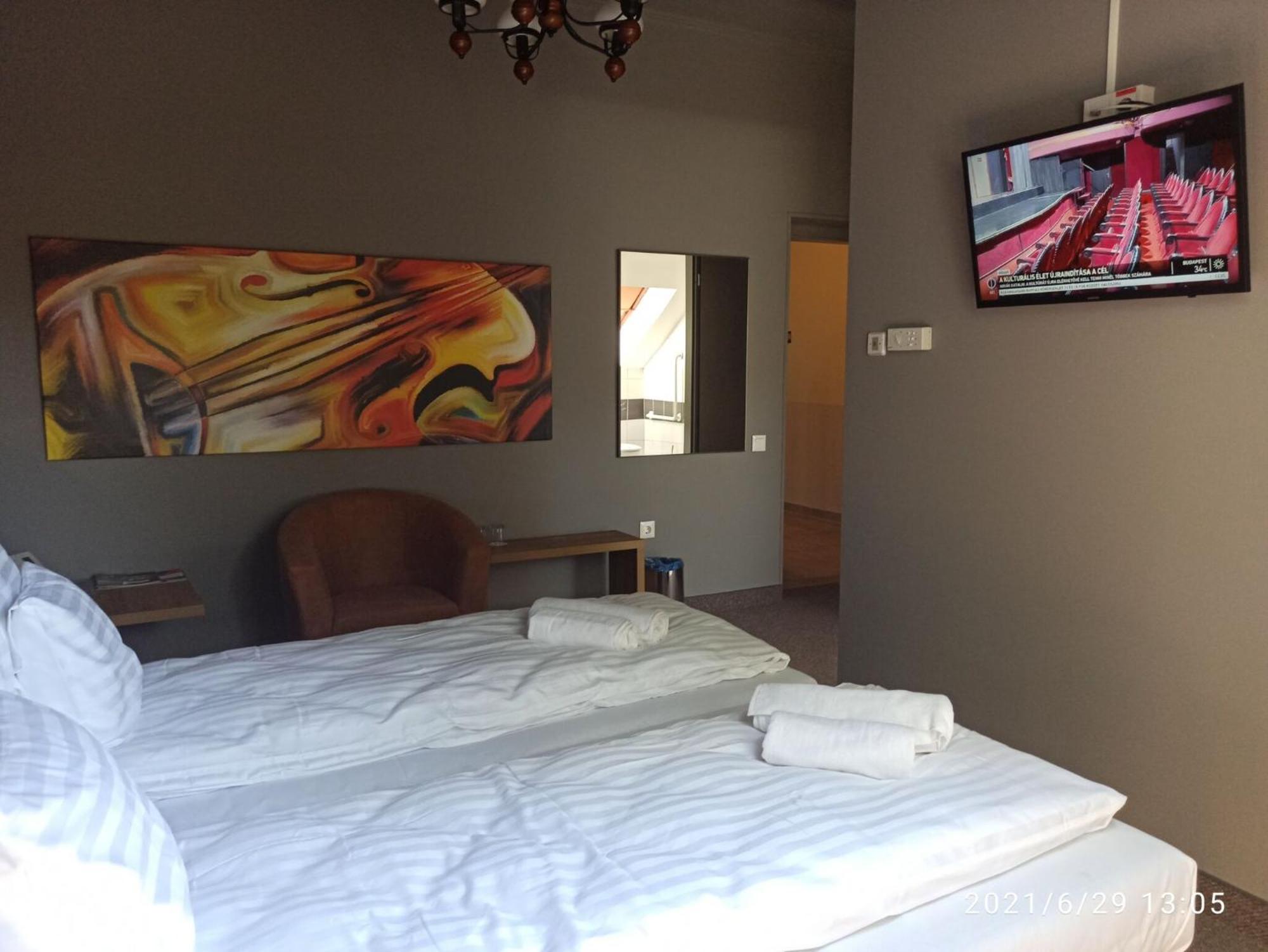 Bed and Breakfast Svajci Lak Panzio Nyíregyháza Zewnętrze zdjęcie